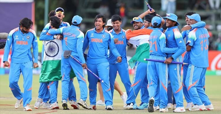 ইংল্যান্ডকে হারিয়ে ষষ্ঠবারের মতো চ্যাম্পিয়ন ভারতের যুবারা