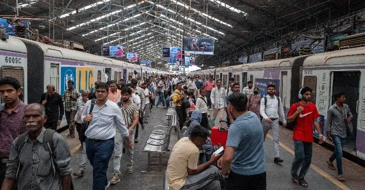 ভারতে কমছে জন্মহার, শ্রমশক্তি ঘাটতির আশঙ্কা