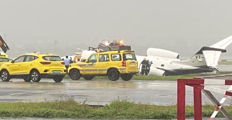 রানওয়ে থেকে ছিটকে গেলো প্লেন, আহত ৩