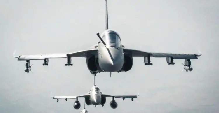 ভারতে আবারও আছড়ে পড়লো যুদ্ধবিমান, বাতিল বহু ফ্লাইট