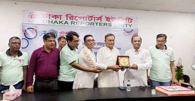 দেশে রাজনৈতিক অপরাধ বেড়েছে: তথ্যমন্ত্রী