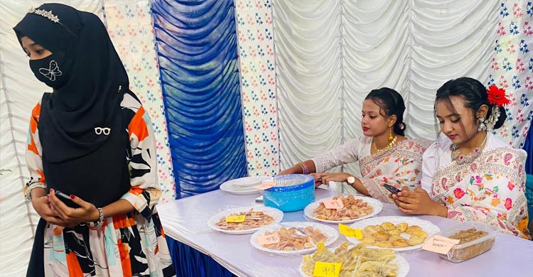 নবান্ন উৎসবের আমেজ মাগুরার ঘরে ঘরে