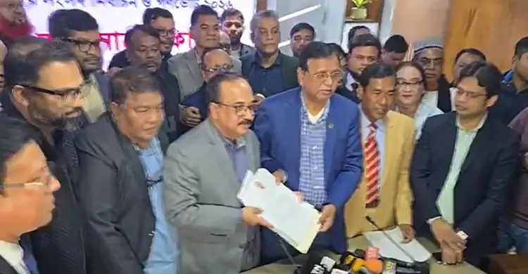 ঢাকা-১৭ আসনে তারেক রহমানের মনোনয়ন দাখিল