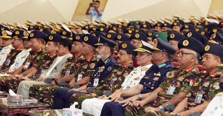 সশস্ত্র বাহিনী কোনো নির্দিষ্ট ব্যক্তি, দল বা গোষ্ঠীর সম্পত্তি নয়