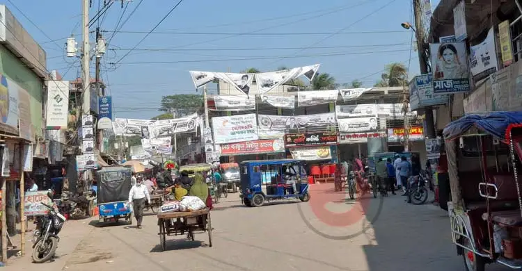 গোপালগঞ্জে &lsquo;কারাগার বনাম মাঠ&rsquo; ত্রিমুখী লড়াই