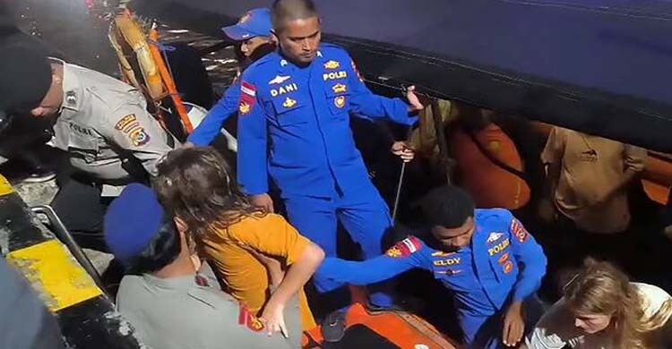 ইন্দোনেশিয়ায় নৌকা ডুবি, স্পেনের একই পরিবারের ৪ সদস্য নিখোঁজ