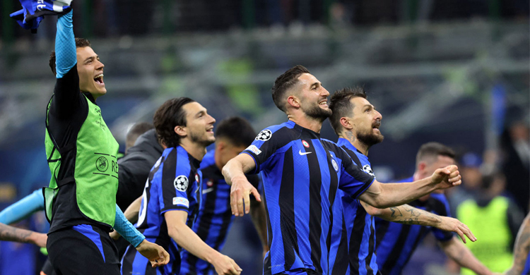 Martinez deals knockout blow as Inter reach Champions League final