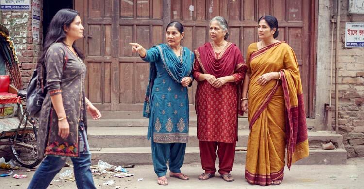 নারীরাই কেন নারীদের বিপক্ষে দাঁড়িয়ে যায়