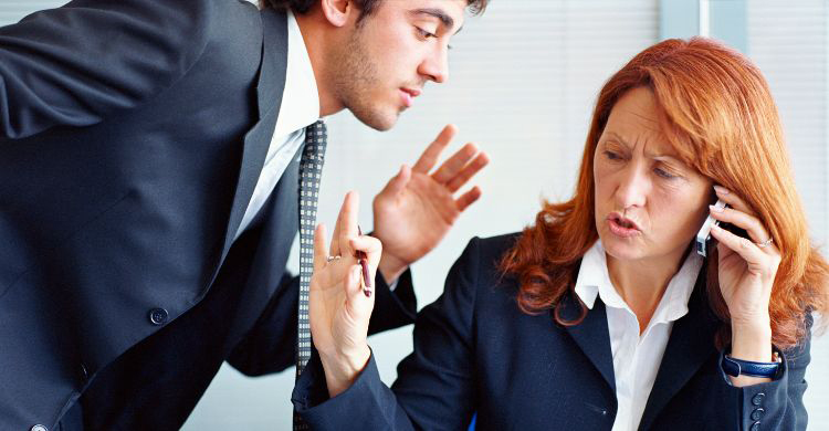 অন্যের কথার মাঝে কথা বলা কি কোনো রোগ