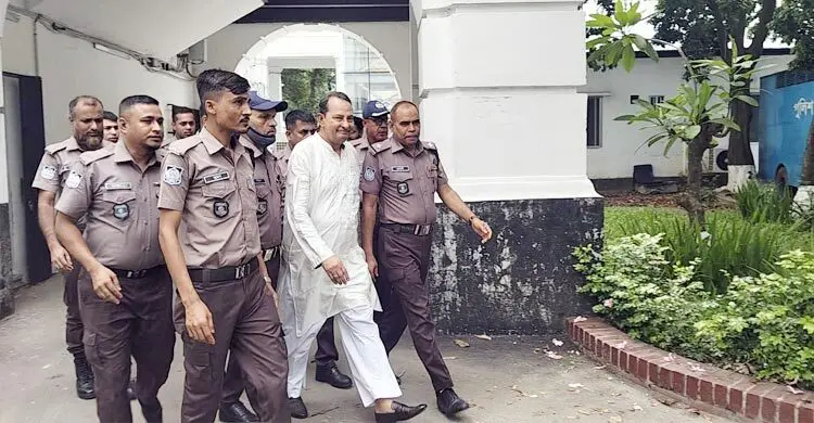 মানবতাবিরোধী অপরাধের মামলায় ইনুর বিরুদ্ধে ট্রাইব্যুনালে রায় পড়া চলছে