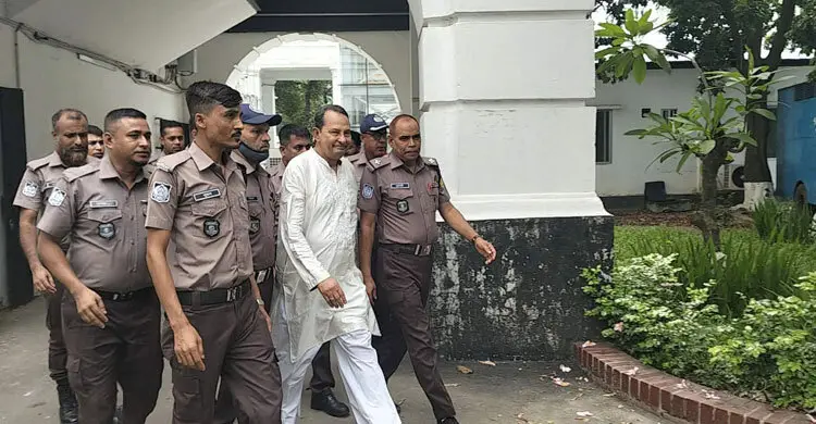 ১০ বছরের সাজাকে ফরমায়েশি রায় বললেন ইনু