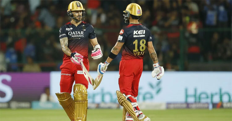 কোহলি-ডু প্লেসির তাণ্ডবে বিধ্বস্ত রোহিতের মুম্বাই