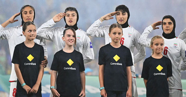 অস্ট্রেলিয়ায় আশ্রয় চেয়েও দেশে ফিরে এসেছে ইরান নারী ফুটবল দল