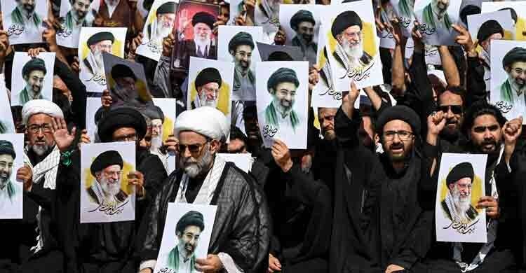 যেসব কারণে ইরানি শাসনব্যবস্থা এখনো ভেঙে পড়েনি