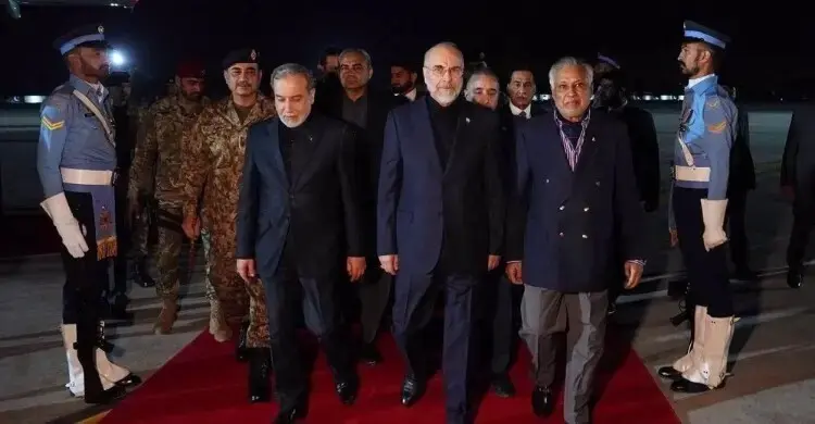 যুক্তরাষ্ট্র অবরোধ না তুললে পাকিস্তানে প্রতিনিধি দল যাবে না: ইরান