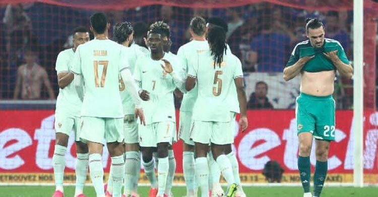 ওলিসের হ্যাটট্রিকে স্বস্তির জয় ফ্রান্সের