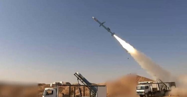 কুয়েতে মার্কিন সামরিক ঘাঁটিতে হামলা, শতাধিক সেনা আহতের দাবি ইরানের