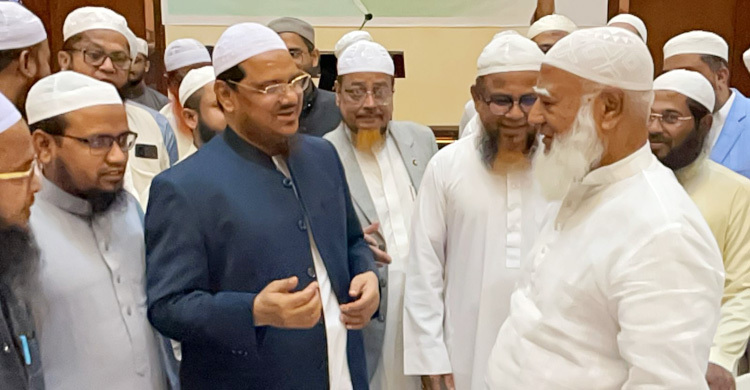 ফের সংখ্যানুপাতিক পদ্ধতিতে নির্বাচনের দাবি জানালেন চরমোনাই পির