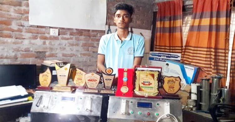 স্বর্ণপদকপ্রাপ্ত খুদে বিজ্ঞানী তারিফ সড়ক দুর্ঘটনায় নিহত