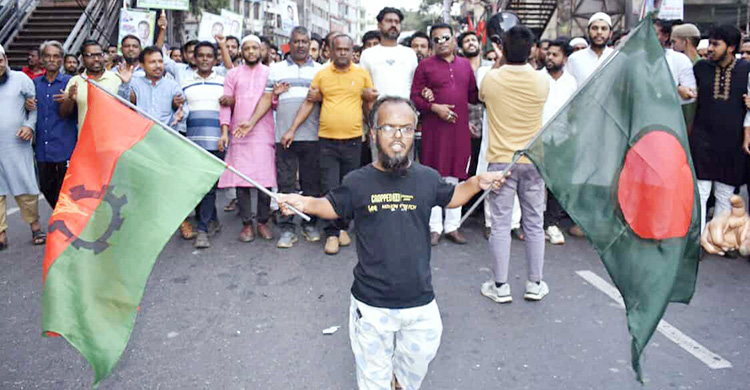 ষড়যন্ত্র ছেড়ে ভোটের রাজনীতিতে ফিরে আসুন: ইশরাক হোসেন