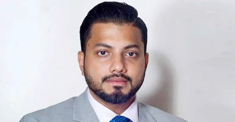 বাগদান সারলেন ইশরাক হোসেন, পাত্রী কে