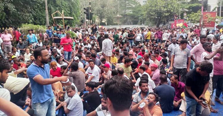 Ishraque urges continued protests for 2 advisers’ resignation