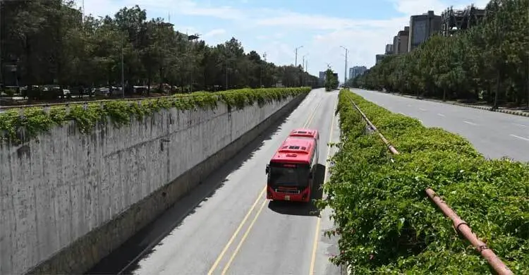 Islamabad empty as Iran-US talks turn capital into fortress