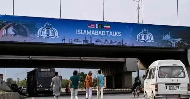 মার্কিন নৌ-অবরোধ সরাতে পাকিস্তানের দৌড়ঝাঁপ, আলোচনায় বসার ইঙ্গিত ইরানের