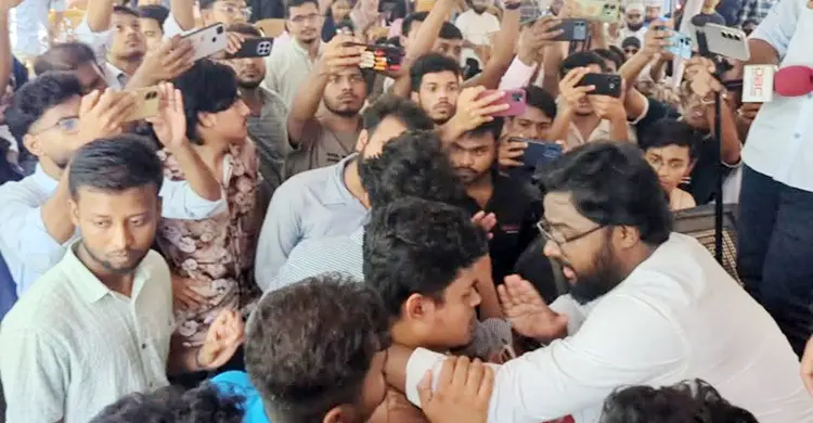 ইবিতে ছাত্রশক্তির সভায় পদবঞ্চিতদের হট্টগোল