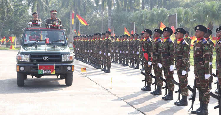 বিভিন্ন কোর ও রেজিমেন্টে সেনাবাহিনী প্রধান কুচকাওয়াজ