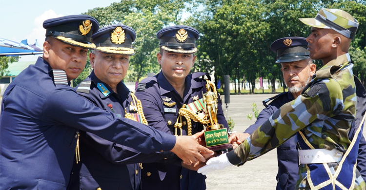 বিমানবাহিনীর এমওডিসি রিক্রুট দলের প্রশিক্ষণ সমাপনী কুচকাওয়াজ