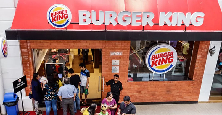 ম্যাকডোনাল্ডসের পর এবার মেন্যু থেকে টমেটো বাদ দিলো বার্গার কিং