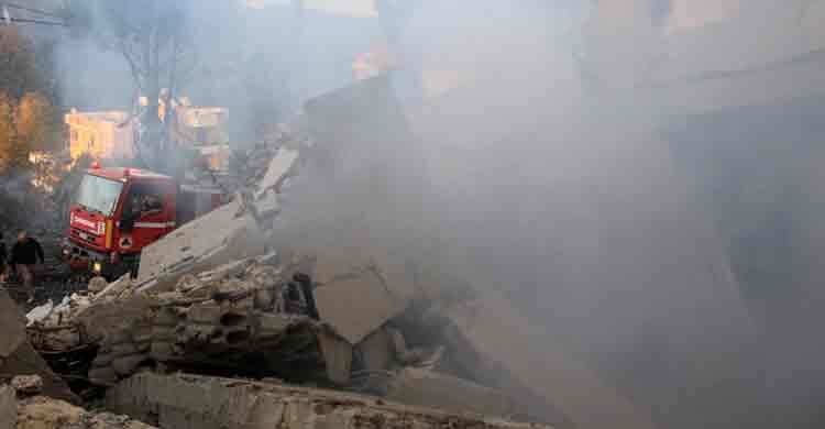 লেবাননে ভয়াবহ বিমান হামলা চালিয়েছে ইসরায়েল