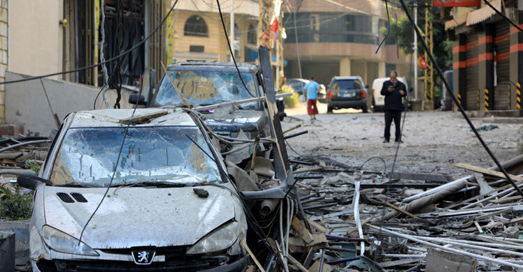 Israel carries out 30 air strikes on Beirut