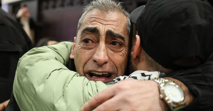 Hamas returns 4 Israeli bodies as more Palestinian prisoners freed