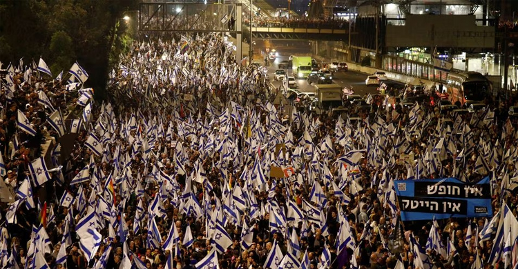 Netanyahu sacks defence minister, sparking mass protests