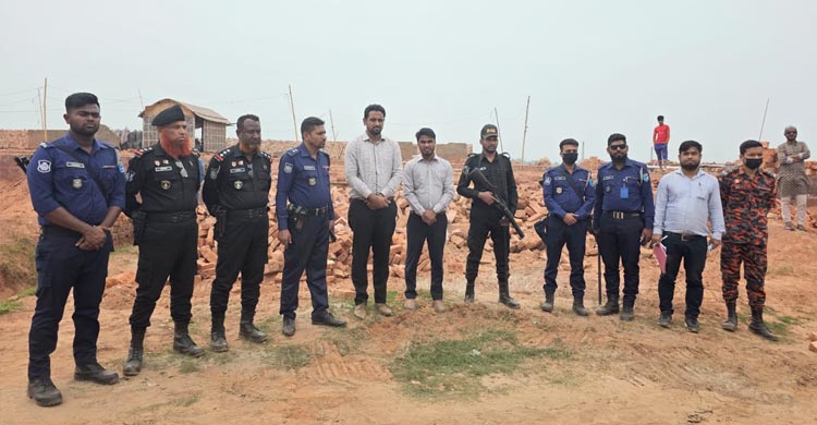 নারায়ণগঞ্জে তিন ইটভাটাকে ৯ লাখ টাকা জরিমানা