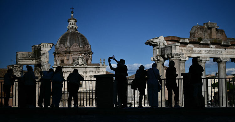 জনসংখ্যা সংকটের পথে ইতালি, জন্মহার-প্রজনন হার হ্রাসে রেকর্ড