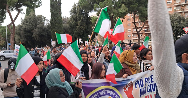 রোমে বাংলাদেশিদের ওপর সন্ত্রাসী হামলার প্রতিবাদে বিক্ষোভ