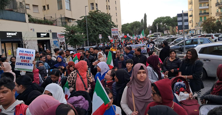 রোমে বাংলাদেশিদের ওপর সন্ত্রাসী হামলার প্রতিবাদে বিক্ষোভ