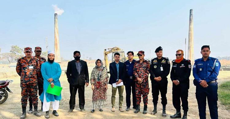 মানিকগঞ্জে আট ইটভাটাকে ১৬ লাখ টাকা জরিমানা