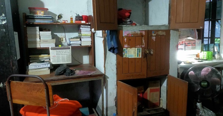 ইবির জিয়া হলে গ্রিল কেটে কম্পিউটার চুরি