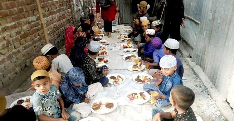 সুবিধাবঞ্চিত শিশুদের সঙ্গে ইবি বুননের ইফতার
