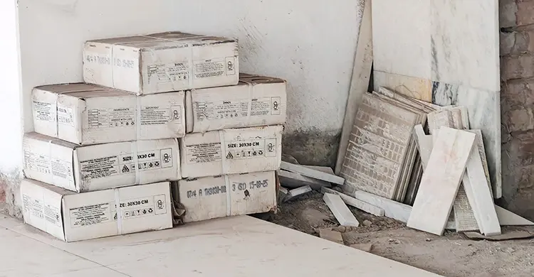 ইবির দশতলা নতুন হলে অনুমোদনহীন টাইলস ব্যবহার