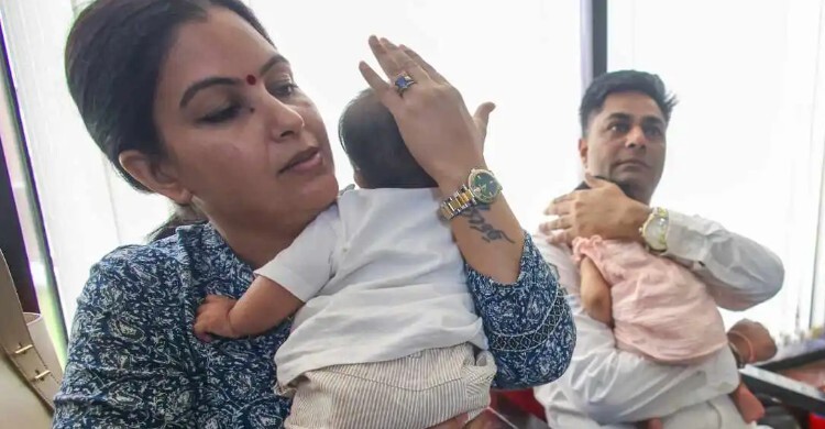 নিজেদের সঙ্গে মেলে না সন্তানের চেহারা, আদালতে দম্পত্তি