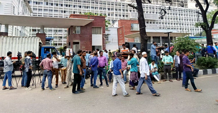 অফিসিয়াল আদেশ ছাড়াই সচিবালয়ে সাংবাদিক প্রবেশ বন্ধ