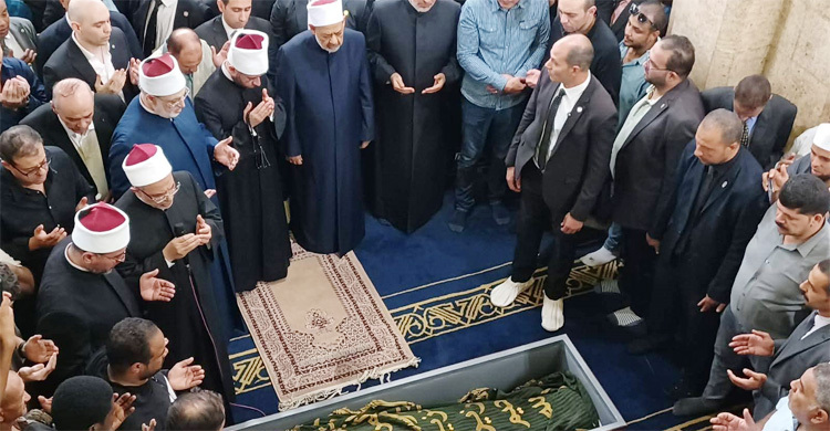 ওমর হাশেমের জানাজায় হাজারো মানুষের ভিড়