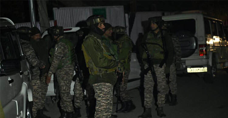 জম্মু-কাশ্মীরে থানায় বড় বিস্ফোরণ