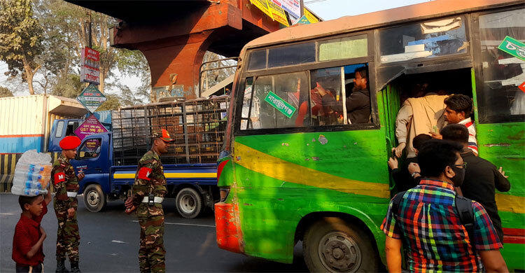 যানজট নিরসনে কাজ করছে সেনাবাহিনী