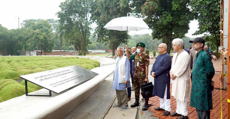 জুলাই স্মৃতি জাদুঘরের অগ্রগতি পরিদর্শন করলেন প্রধান উপদেষ্টা
